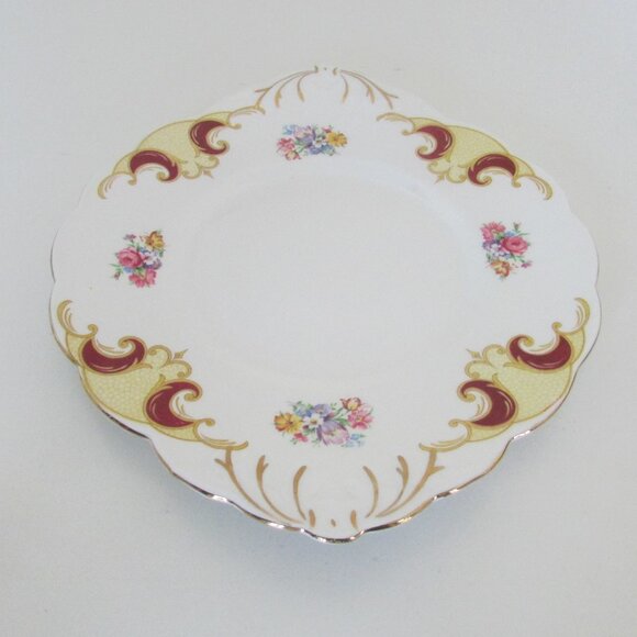 Vintage Salisbury Cake Plate 10.5" serving platter - Picture 3 of 10